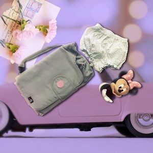 B.Girl 3in1 Travel Kit - Minnie faucet extension; Bottom; SafeFit Diaper Changer